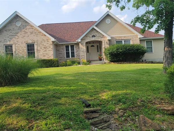 2021 Tanglewood Drive, Pacific, MO 63069