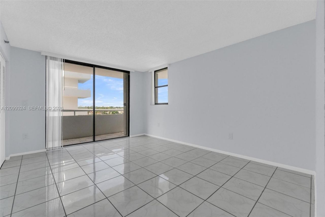 6830 Indian Creek Dr , Unit 6D, Miami Beach, FL 33141 Photo