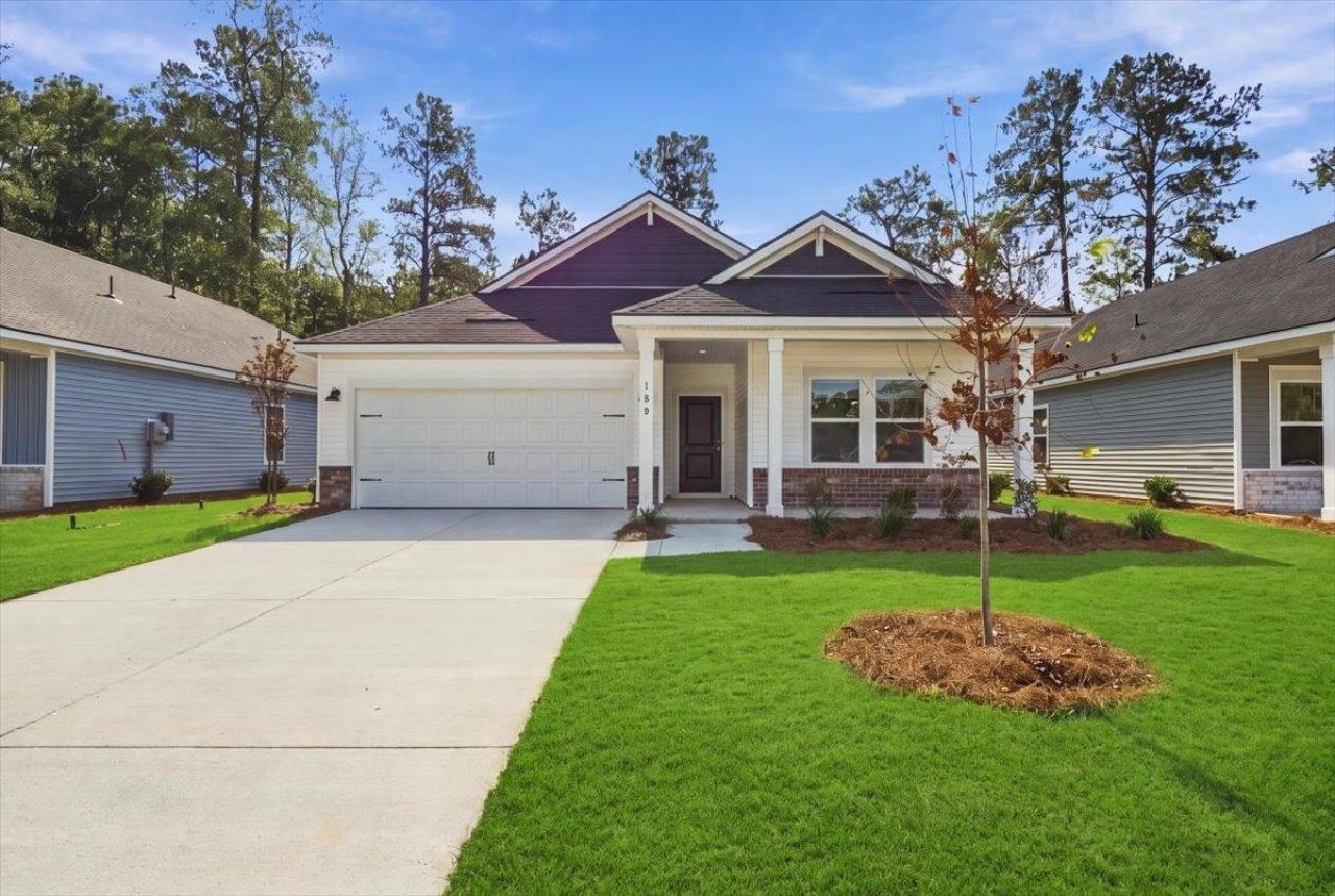 24 Hunting Pl, Georgetown, SC 29440 Main Photo