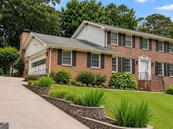 1683 Oak Ridge Circle SW, Stone Mountain, GA 30087