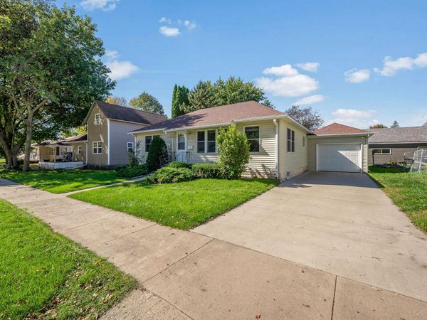 412 S Nicollet Street, Blue Earth, MN 56013