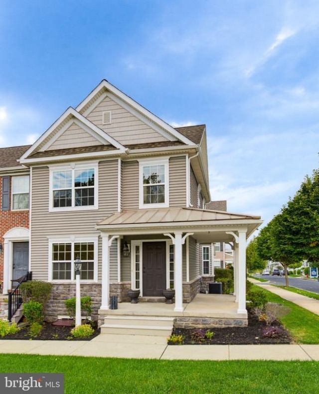 900 CADWELL LANE, LANCASTER, PA 17601