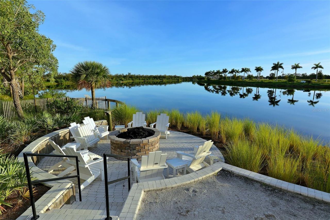 388 Aruba Circle , Unit 201, Bradenton, FL 34209 Photo
