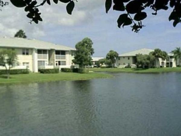 R-1531 SE Royal Green Circle, Unit R-206, Port St. Lucie, FL 34952