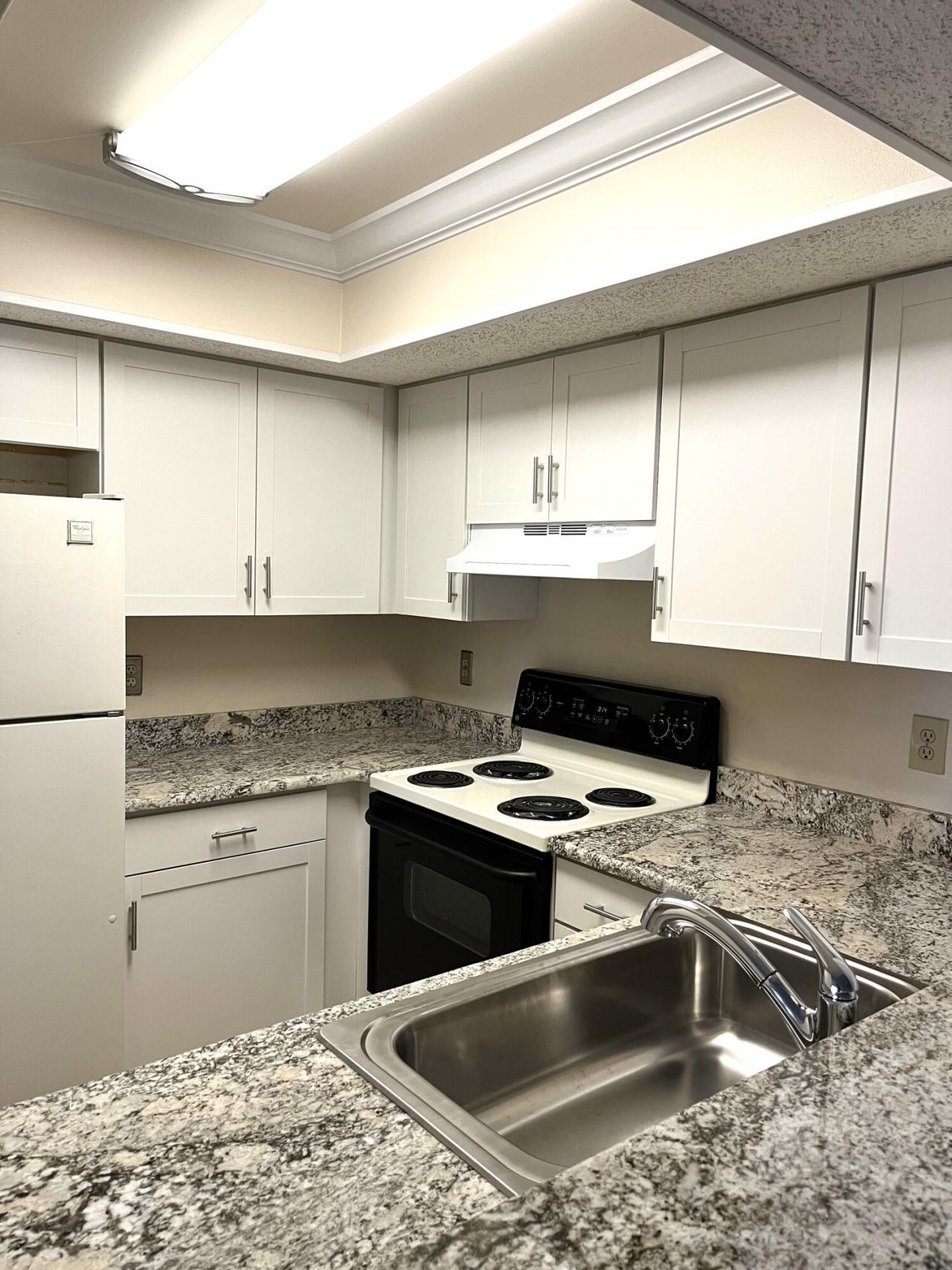 R-1531 SE Royal Green Circle, Unit R-206, Port Saint Lucie, FL 34952 Photo