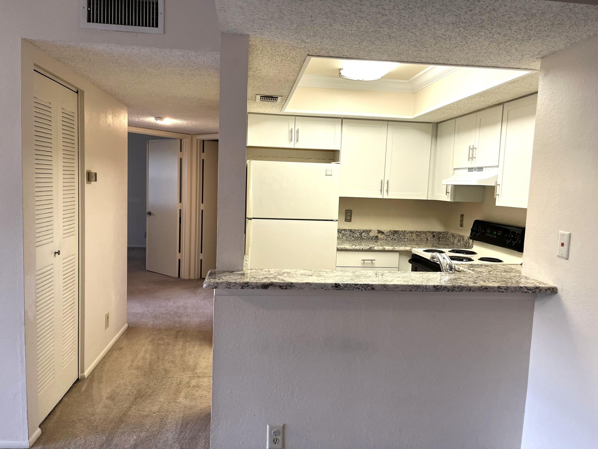 R-1531 SE Royal Green Circle, Unit R-206, Port Saint Lucie, FL 34952 Photo