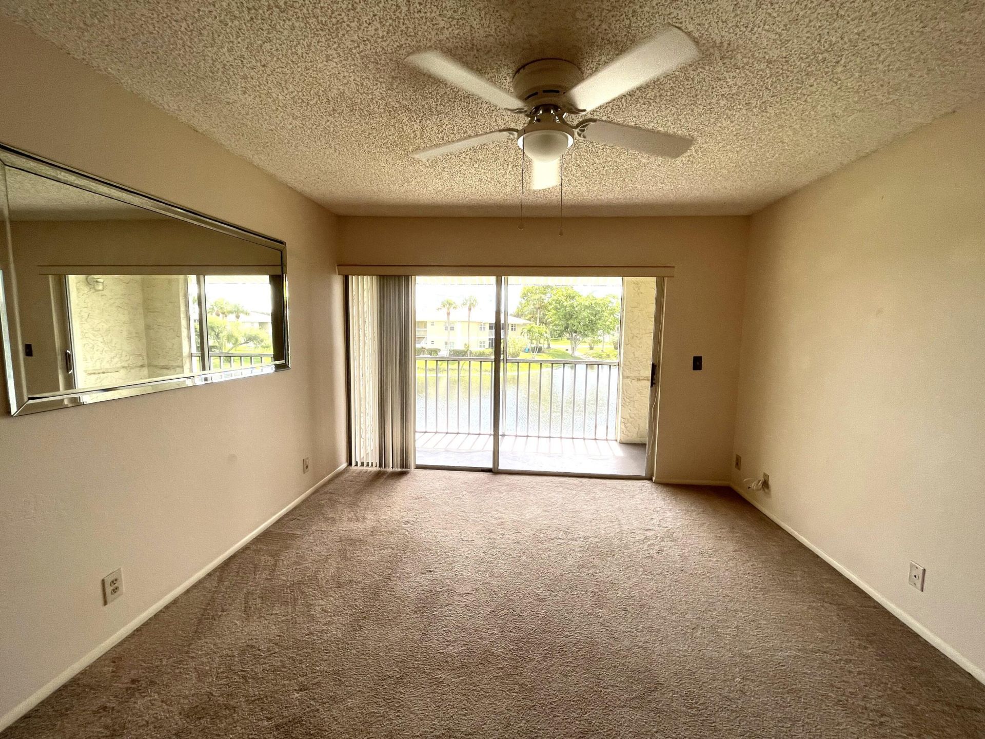 R-1531 SE Royal Green Circle, Unit R-206, Port Saint Lucie, FL 34952 Photo