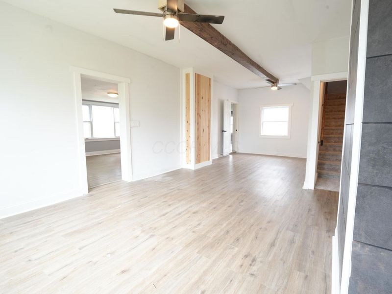 27 E High Street, Jeffersonville, OH 43128 Photo 6