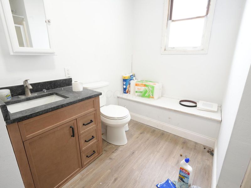 27 E High Street, Jeffersonville, OH 43128 Photo 9