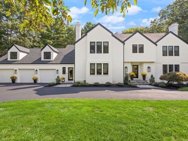 16 Weathervane Rd, Canton, MA 02021