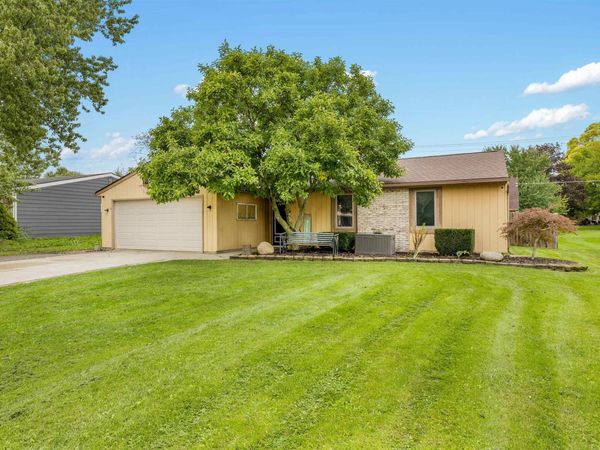 1305 Culbertson Court, Auburn, IN 46706