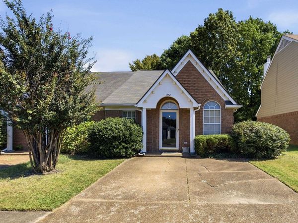 1742 CAMILLE WAY, Memphis, TN 38016