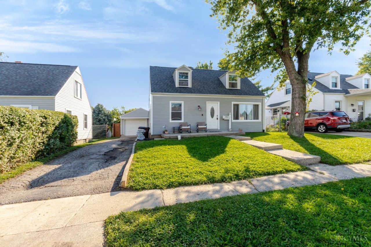 2014 W Bataan Drive, Kettering, OH 45420 Main Photo