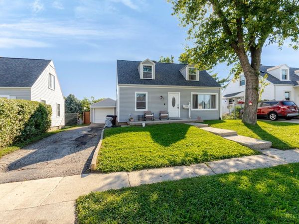 2014 W Bataan Drive, Kettering, OH 45420