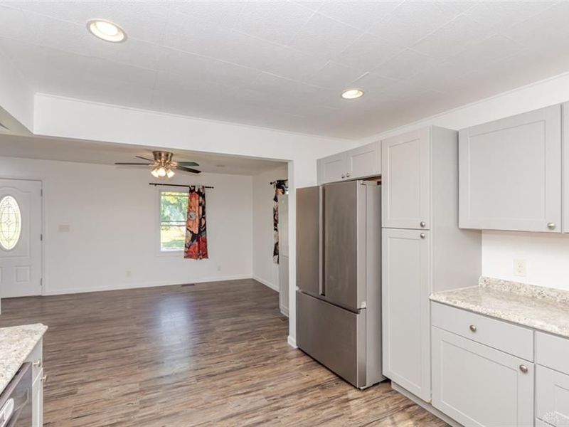 2014 W Bataan Drive, Kettering, OH 45420 Photo 11