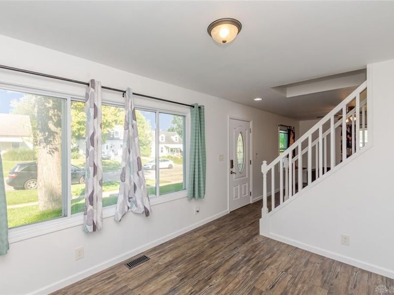 2014 W Bataan Drive, Kettering, OH 45420 Photo 7