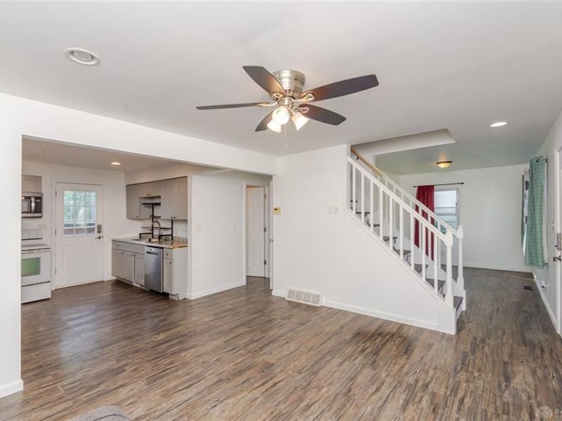 2014 W Bataan Drive, Kettering, OH 45420 Photo 9