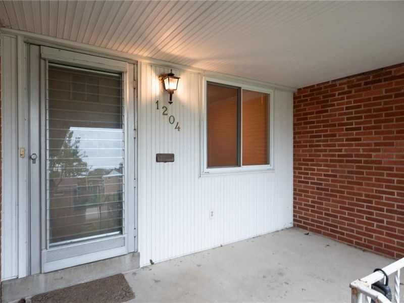 1204 Chateau Drive, Kettering, OH 45429 Photo 3