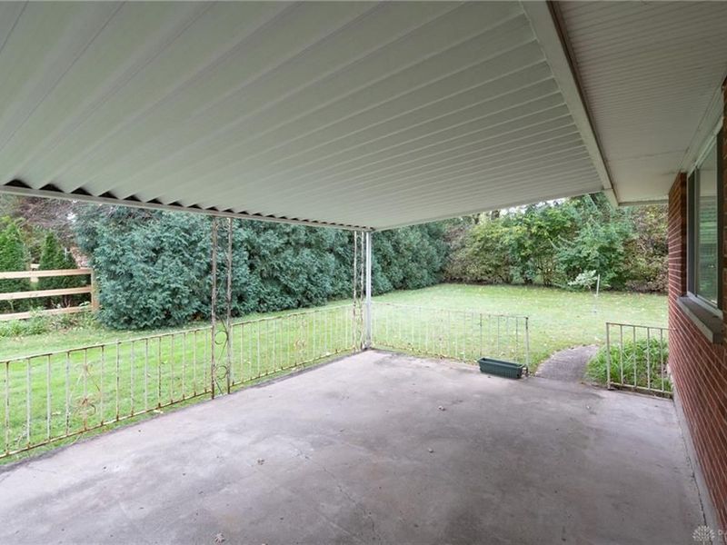 1204 Chateau Drive, Kettering, OH 45429 Photo 30