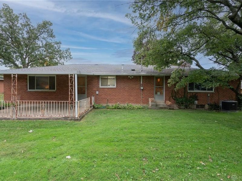 1204 Chateau Drive, Kettering, OH 45429 Photo 31