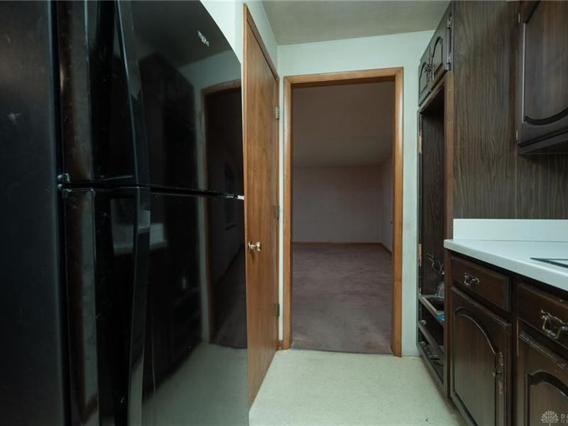 1204 Chateau Drive, Kettering, OH 45429 Photo 9