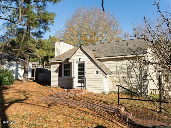 904 W Saunders Avenue, Aberdeen, NC 28315