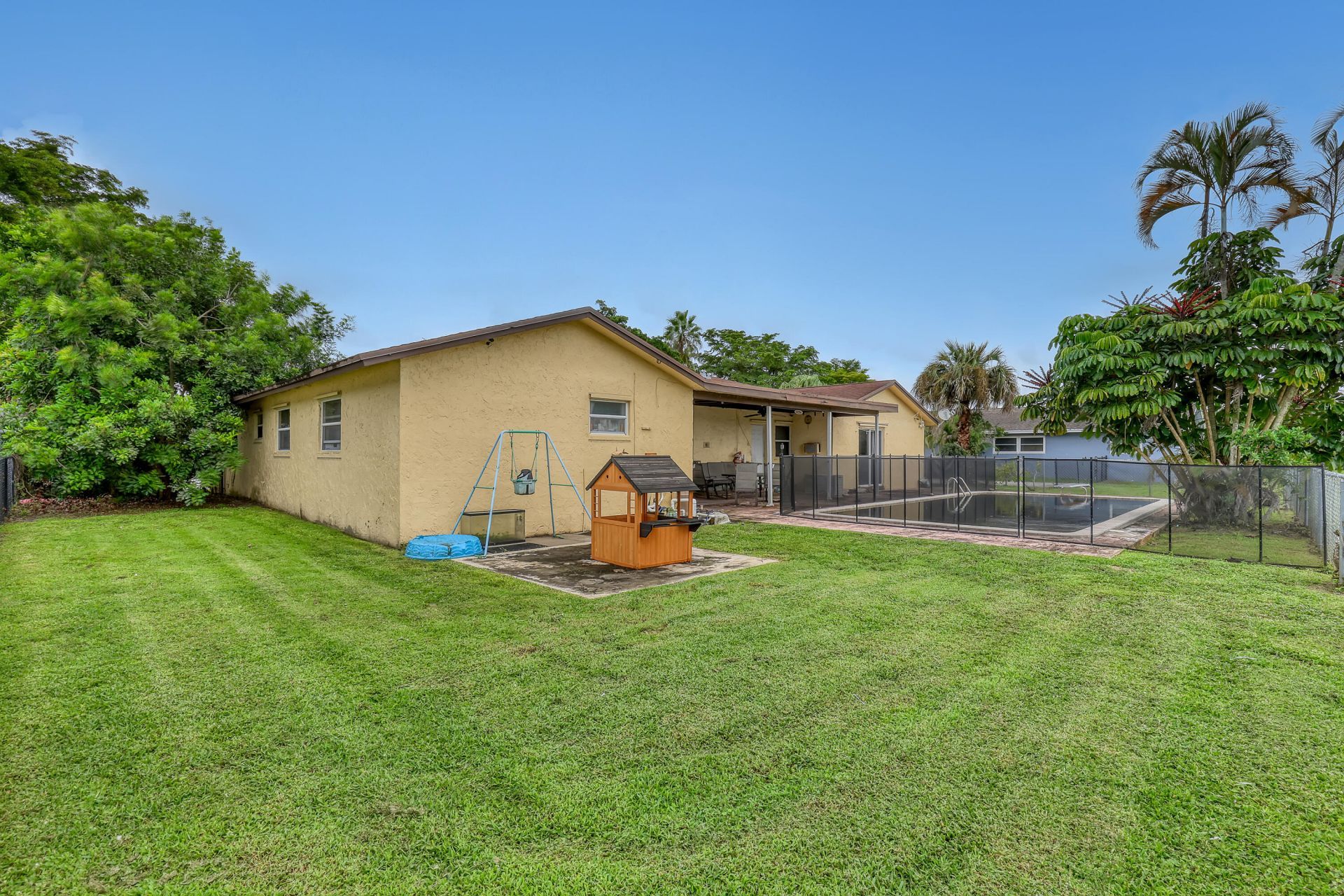 110 Meadowlark Drive, Royal Palm Beach, FL 33411 Photo