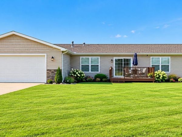 1055 W 700 N Street, Howe, IN 46746