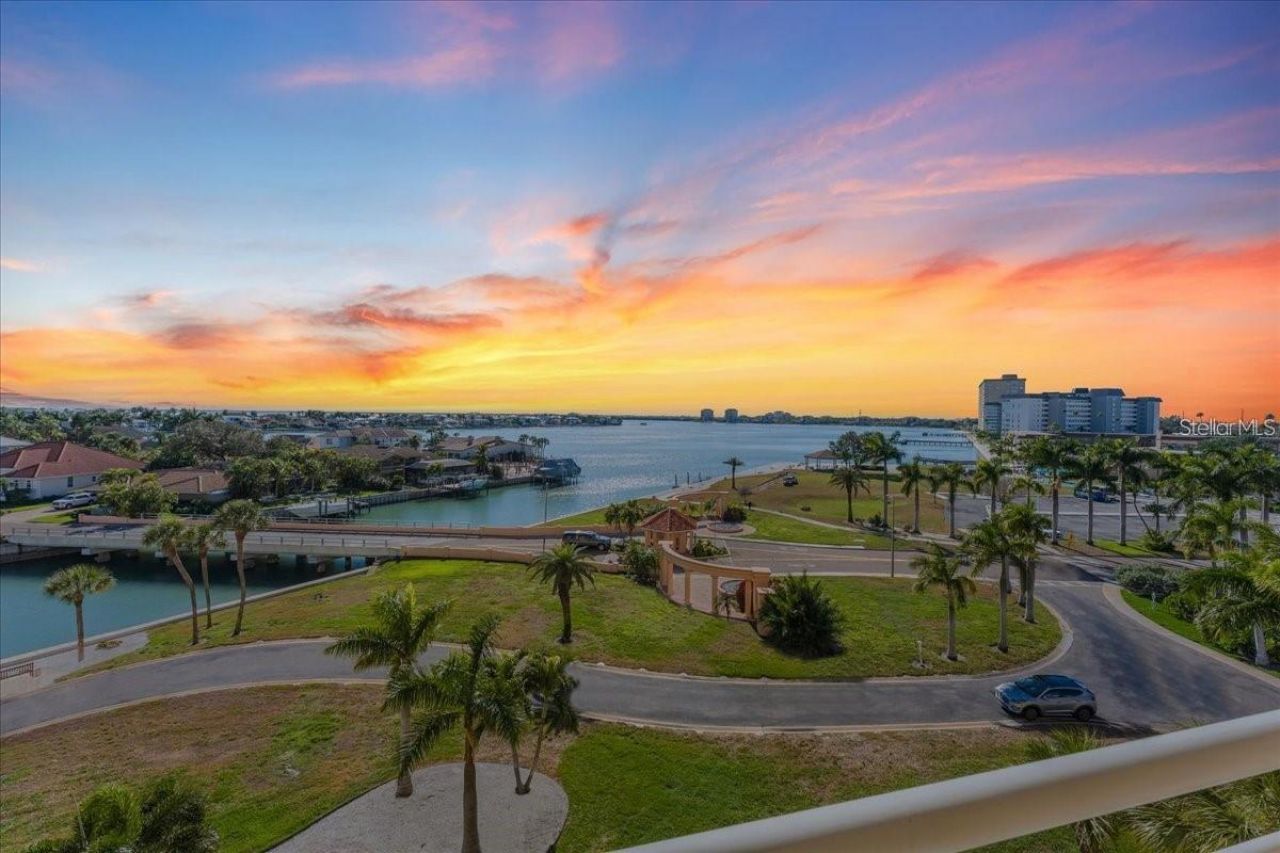 4900 Brittany Drive S, Unit 610, Saint Petersburg, FL 33715 Photo