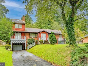 2400 N VERMONT STREET , ARLINGTON, VA 22207