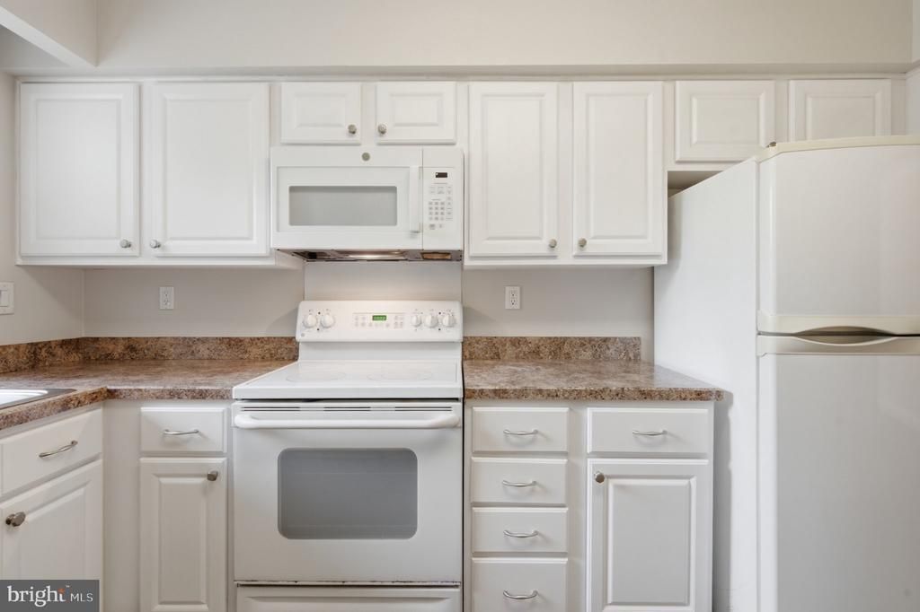 500 E E LANCASTER AVENUE, WAYNE, PA 19087