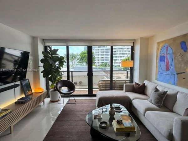 600 NE 36th St, Unit 216, Miami, FL 33137