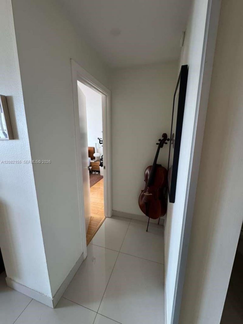 600 NE 36th St, Unit 216, Miami, FL 33137 Photo