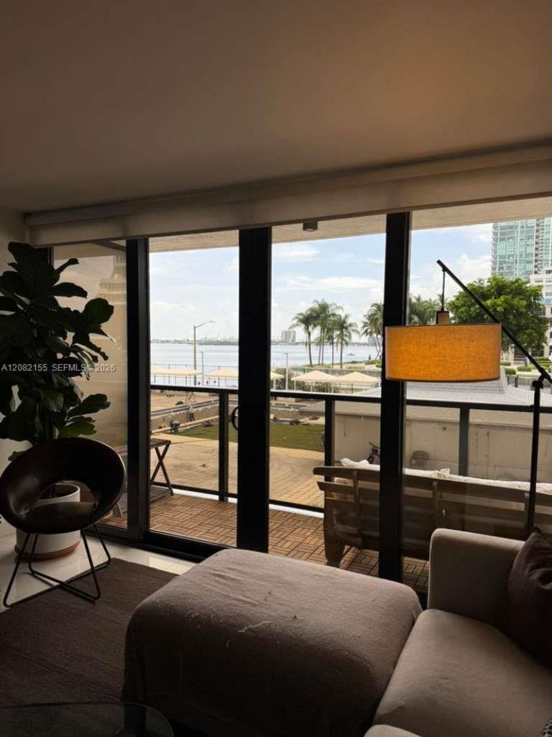 600 NE 36th St, Unit 216, Miami, FL 33137 Photo