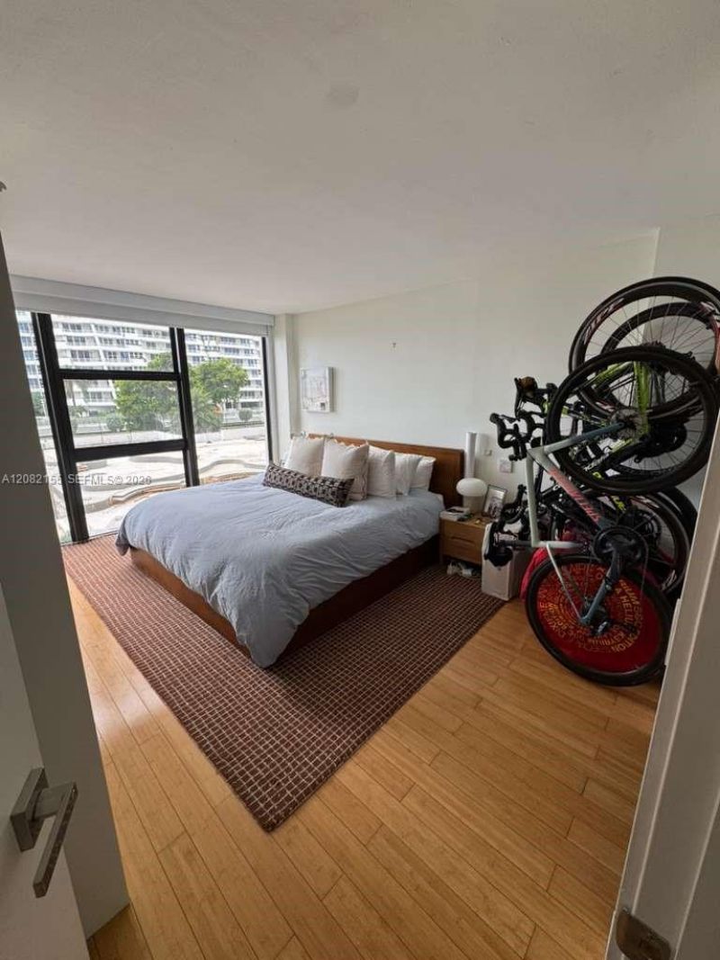 600 NE 36th St, Unit 216, Miami, FL 33137 Photo