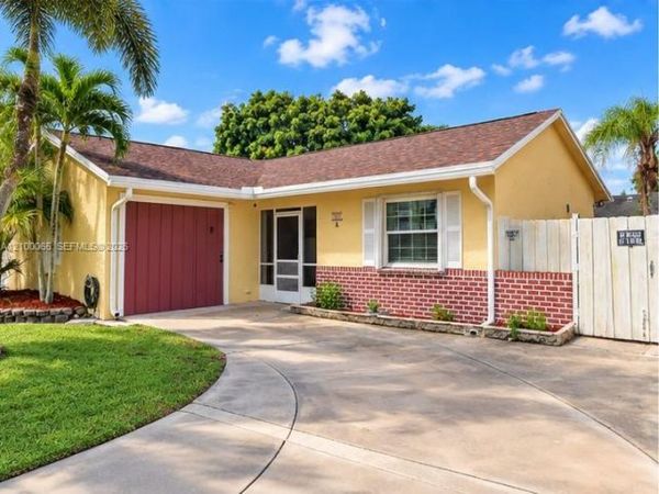 1063 Concert Way , Royal Palm Beach, FL 33411