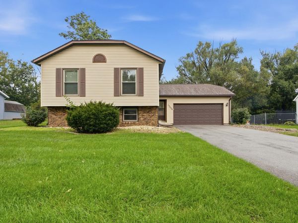 17524 Willowbrook Drive, Lowell, IN 46356