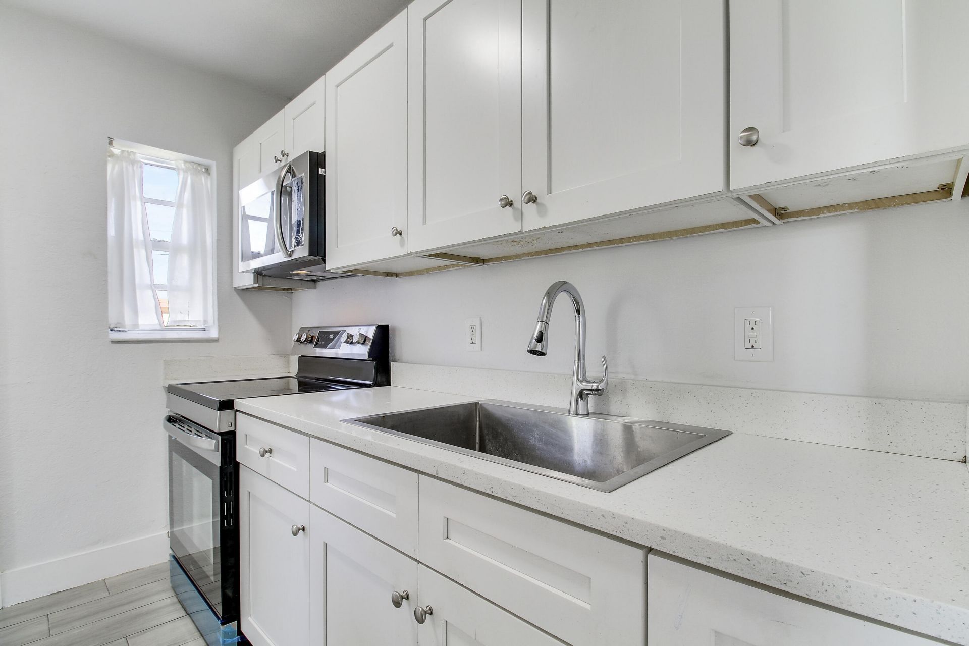 400 W 15th Street, Riviera Beach, FL 33404 Photo