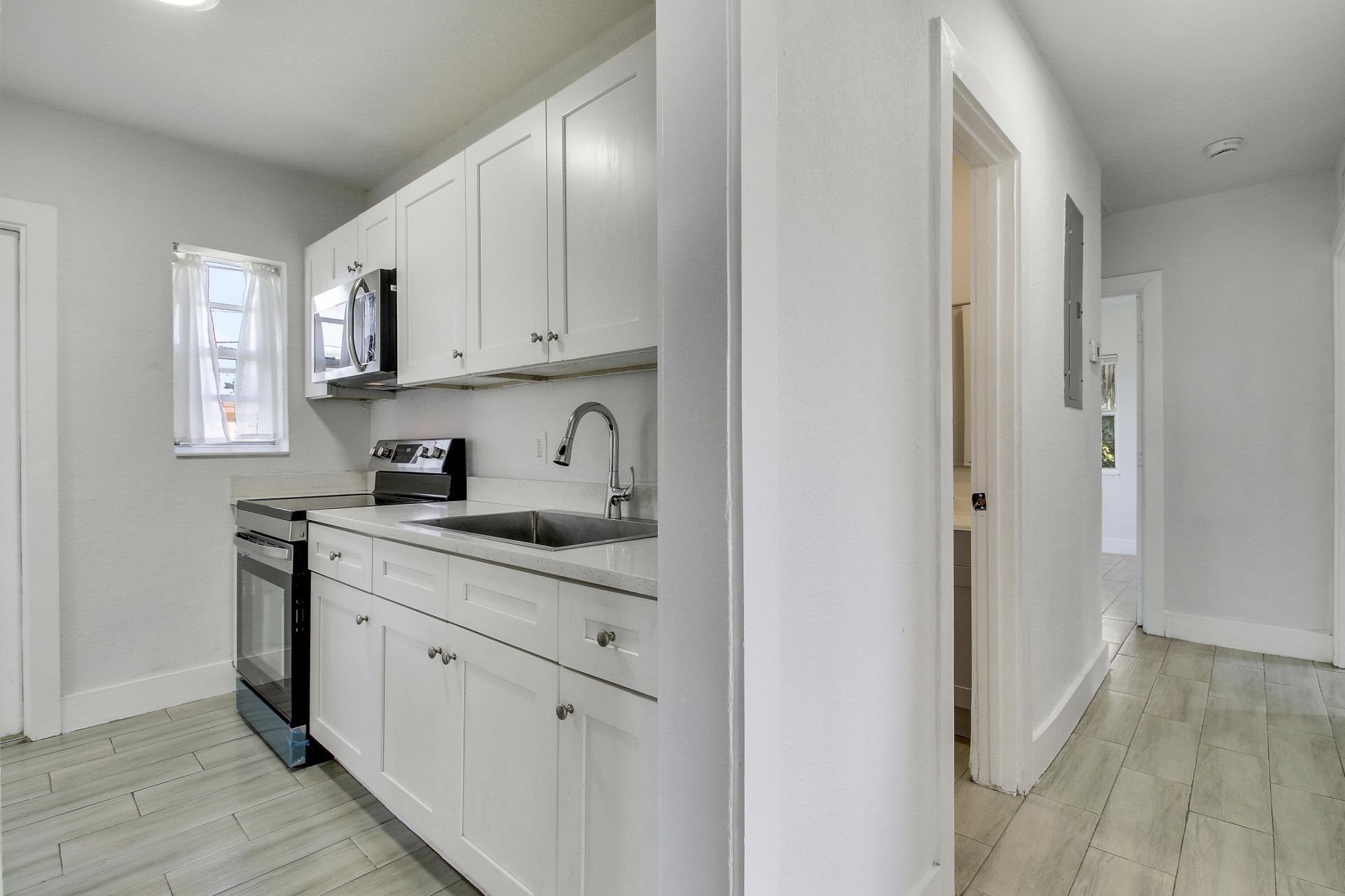 400 W 15th Street, Riviera Beach, FL 33404 Photo