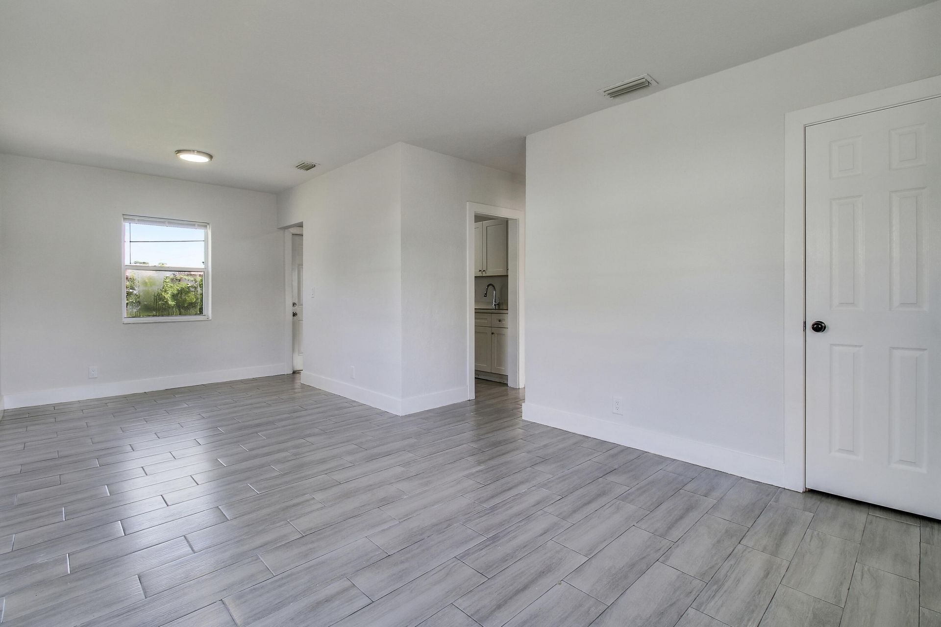 400 W 15th Street, Riviera Beach, FL 33404 Photo