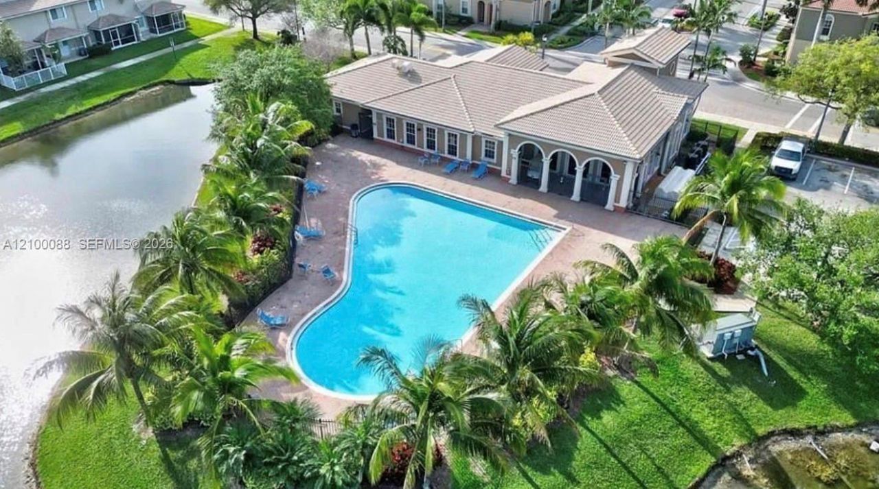 5929 Royal Way, Unit 5929, Tamarac, FL 33321 Photo
