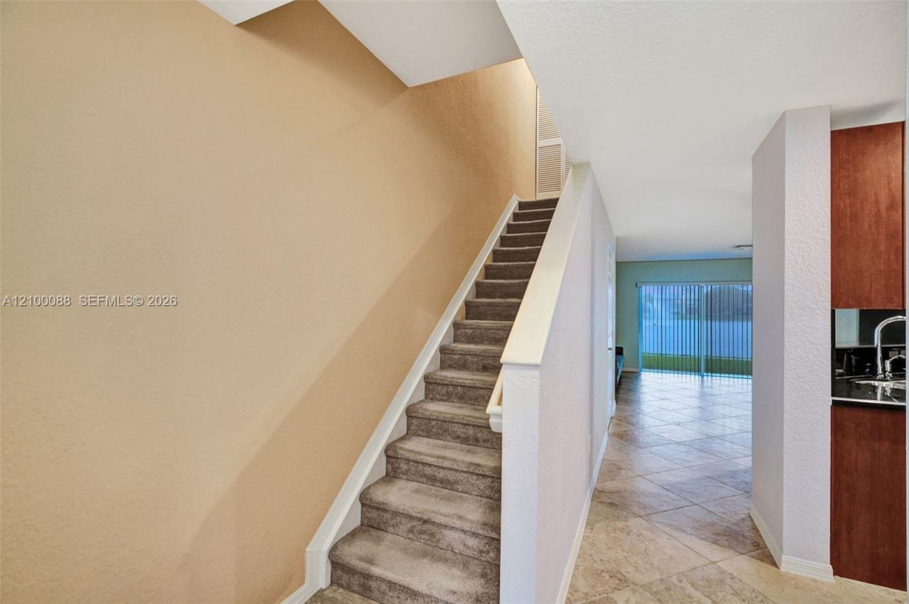 5929 Royal Way, Unit 5929, Tamarac, FL 33321 Photo