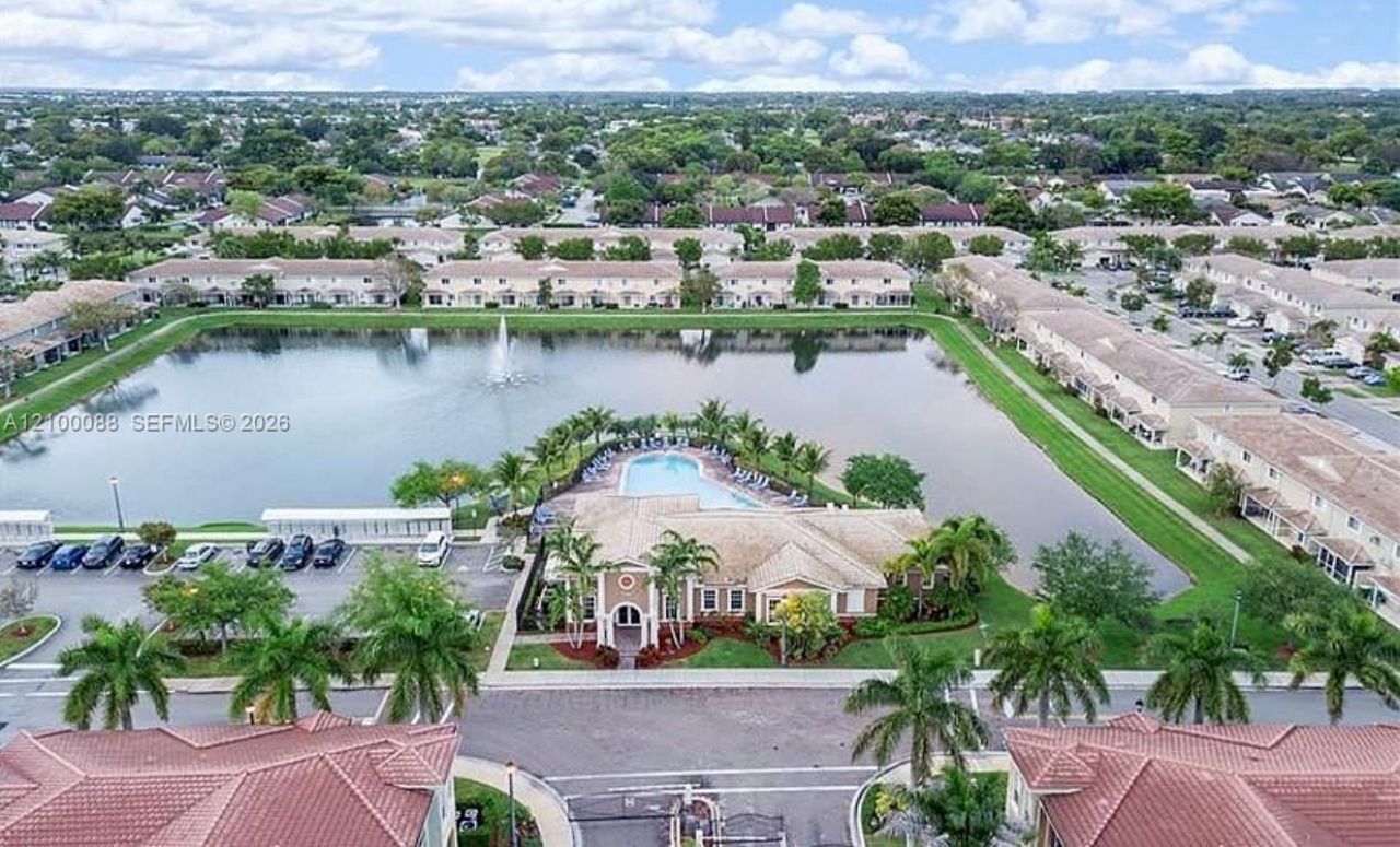 5929 Royal Way, Unit 5929, Tamarac, FL 33321 Photo