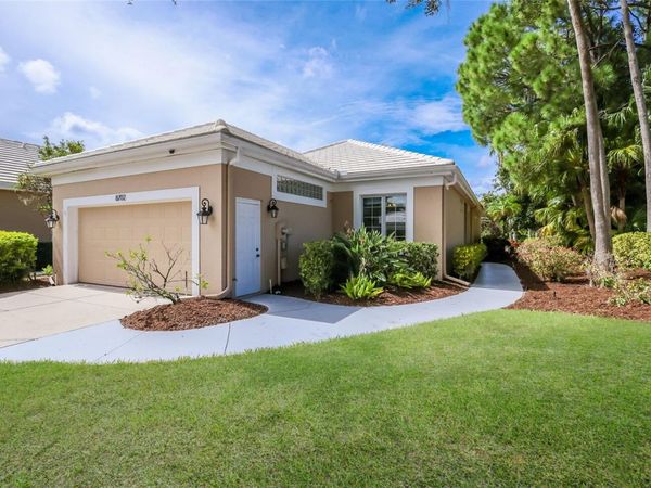 8702 52ND DRIVE E, BRADENTON, FL 34211