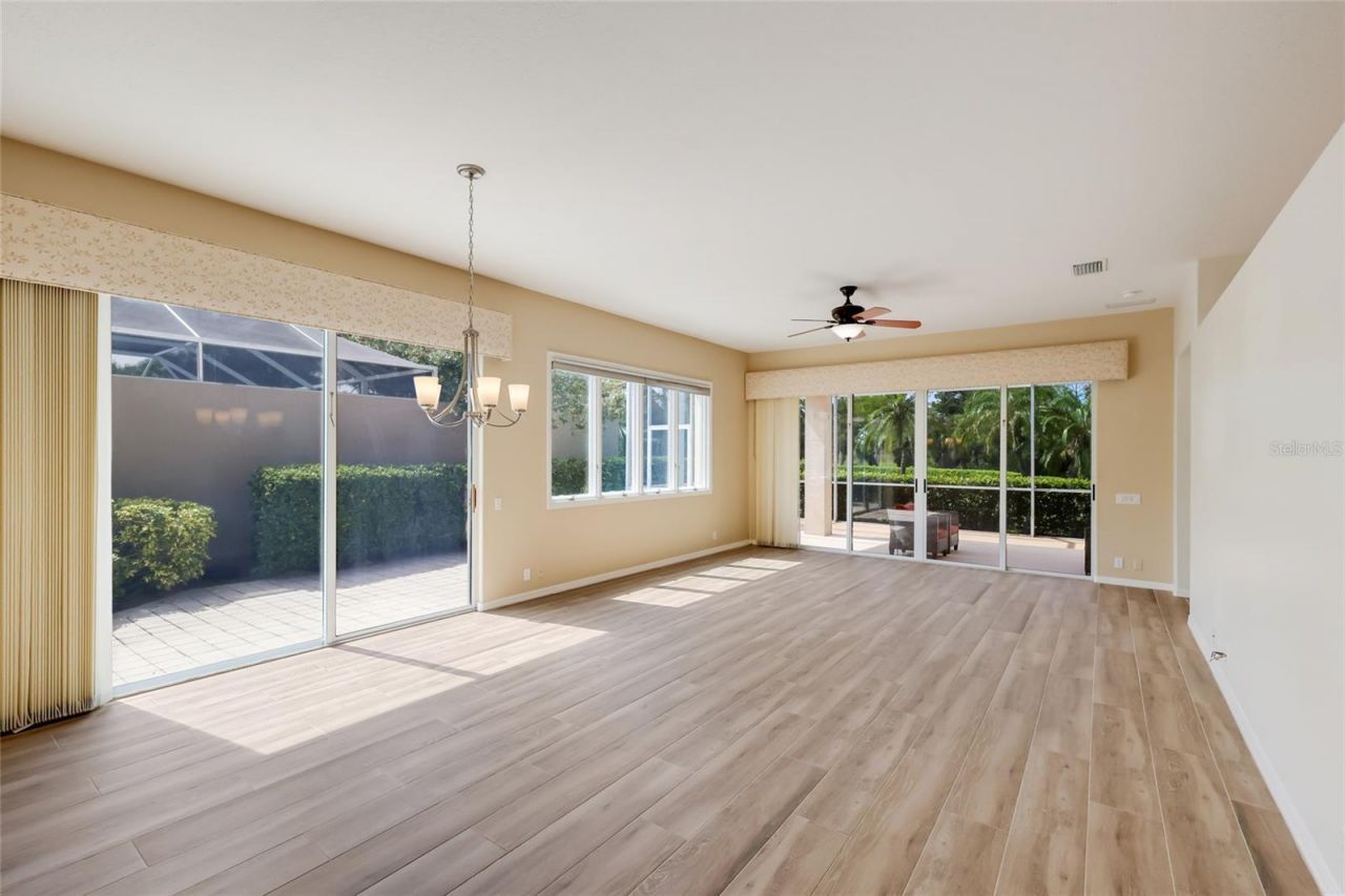 8702 52nd Drive E, Bradenton, FL 34211 Photo