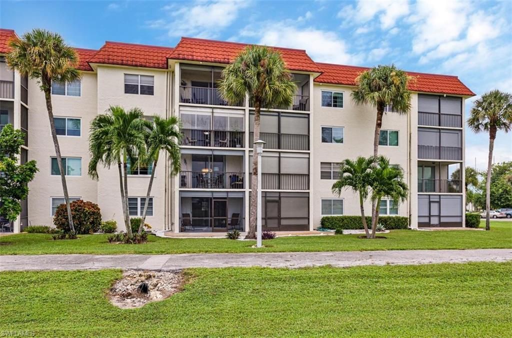 4372 27th Ct Sw, Unit 203, Naples, FL 34116 Photo