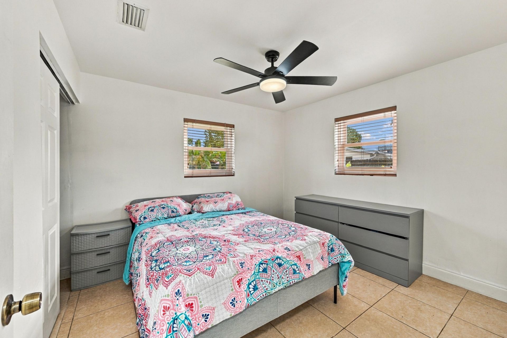 6240 NW 16th Place, Sunrise, FL 33313 Photo