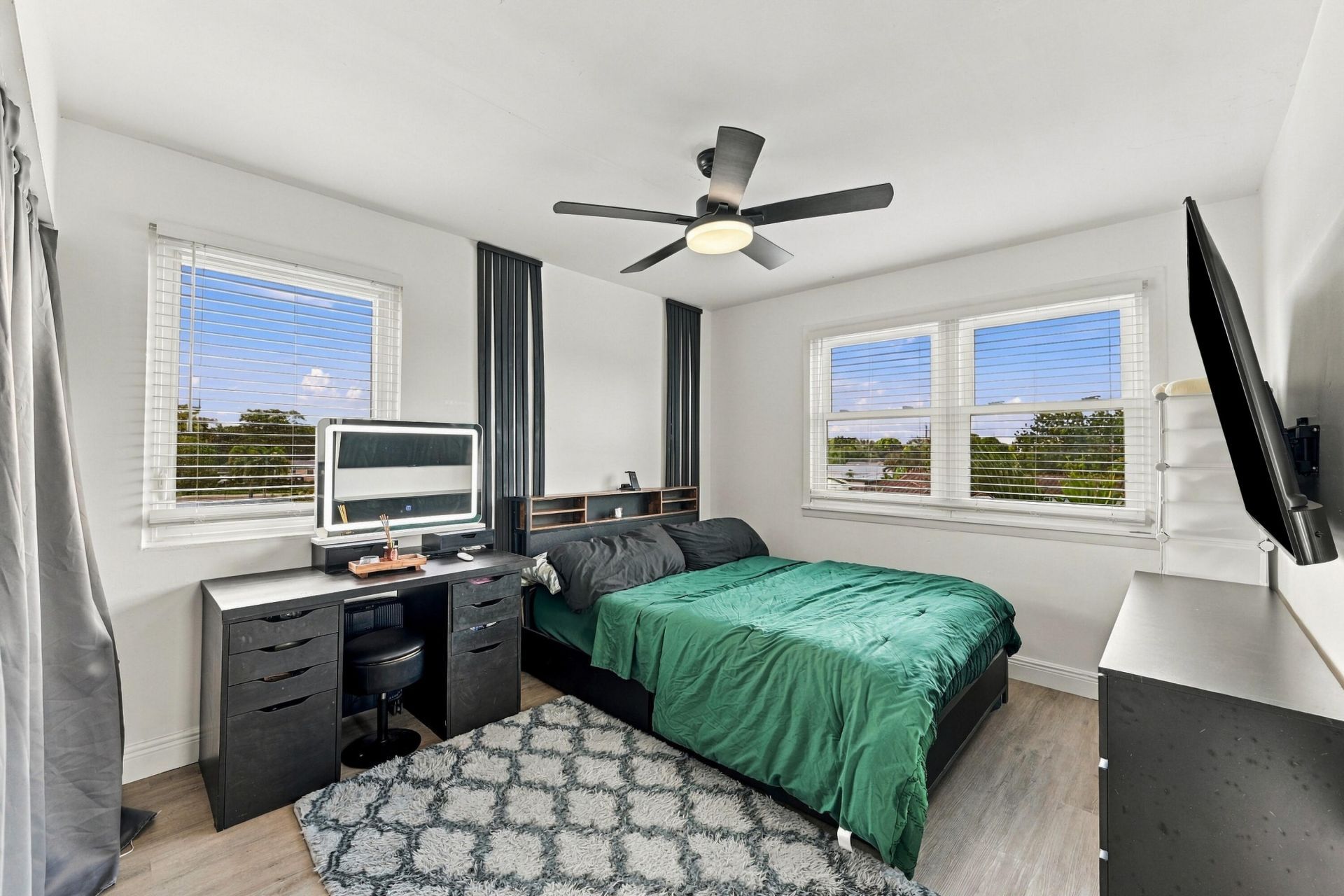 6240 NW 16th Place, Sunrise, FL 33313 Photo