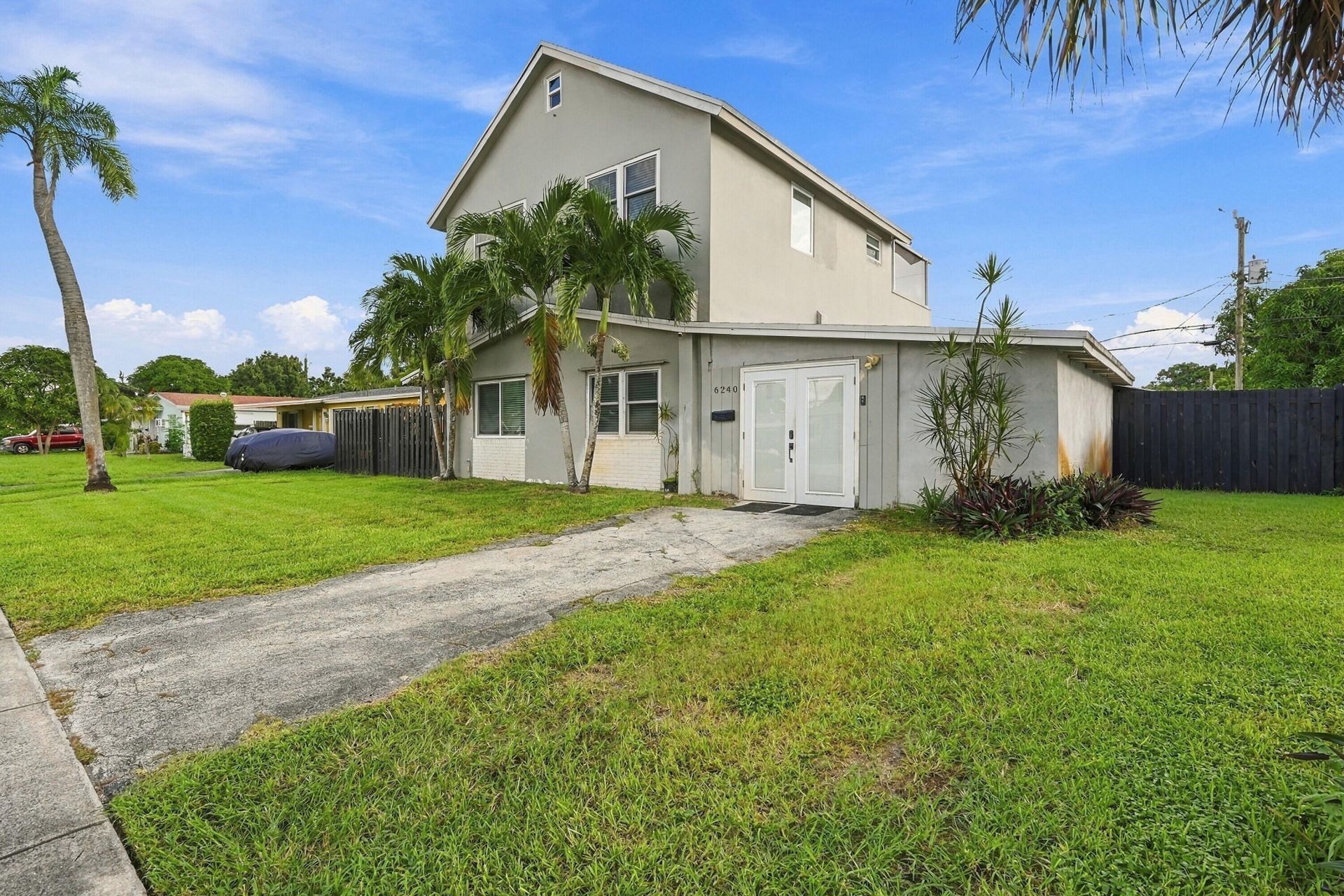 6240 NW 16th Place, Sunrise, FL 33313 Photo