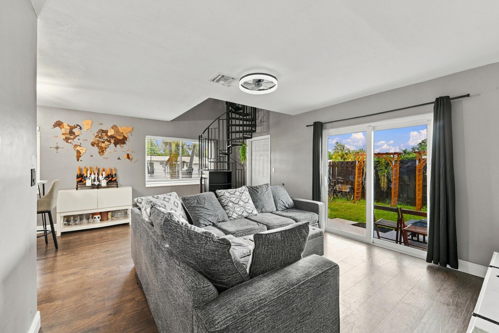 6240 NW 16th Place, Sunrise, FL 33313 Photo